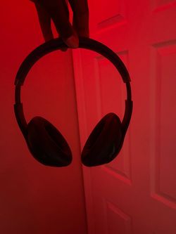 Beats Studio Pro Bluetooth Wireless Headphones navy