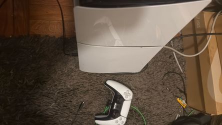 PS5 SLIM CONSOLE WITH CONTROLLER