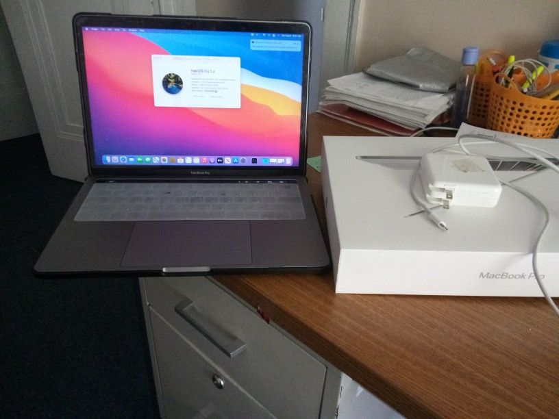 Macpro With Box , 2017