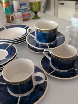 16 PCs 4-persons set of plates and cups Sapphire