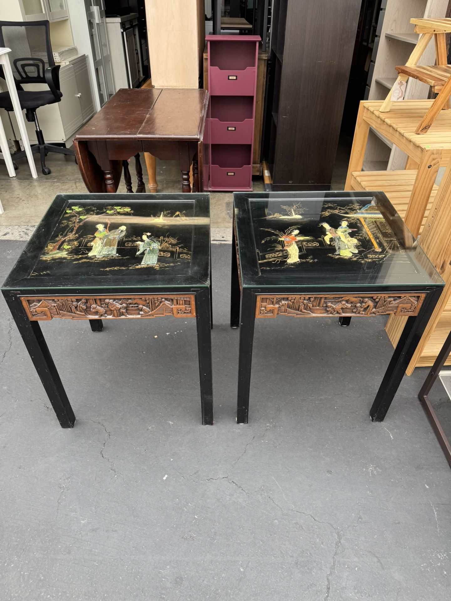 Set of 2 Vintage Hand Crafted China Oriental Art Accent Side Table Good Condition