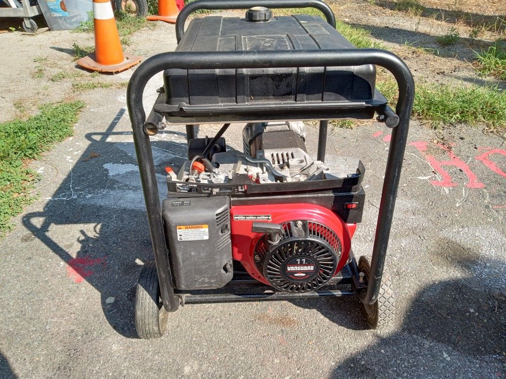 11 HP Briggs And Stratton Generator
