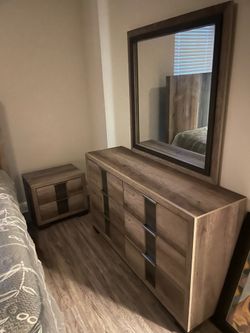 Bedroom set