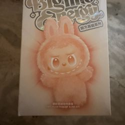 POPMART Labubu Big Into Energy 