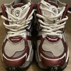 Balenciaga Runner Burngundy