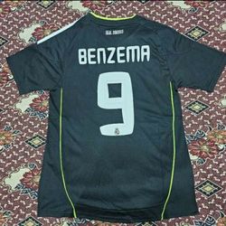 Karim Benzema Real Madrid 2010-11 Away Jersey Size Medium