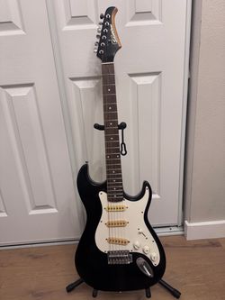 Silvertone Electric Guitar – Black