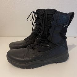 Mens Nike Tactical Boots 8” size 11