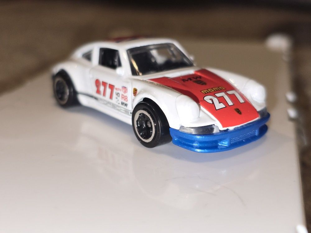 Hot Wheels '71 Porsche 911 (White)