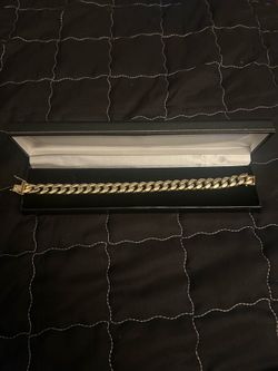 10k gold Cuban link bracelet