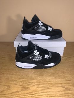 Jordan 4 Retro