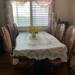 Dinning Table 