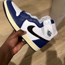 Ds Pair Of Jordan 1 Size 8.5 No Box 