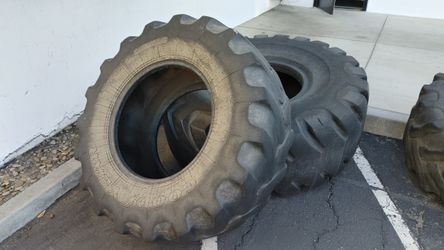 CrossFit Tires Tractor Workout Truck 400lbs