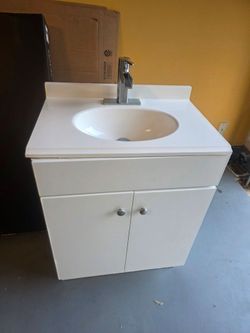 Restroom vanity