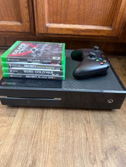 Microsoft Xbox One 500GB Console Bundle - Controller, Gears of War Ultimate Edition, COD Black Ops 4, Cold War, Infinite Warfare