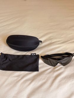Oakleys Shades