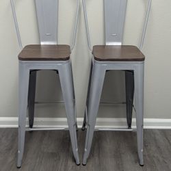 4 Barstools 