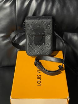 LV S Lock Black Brand New