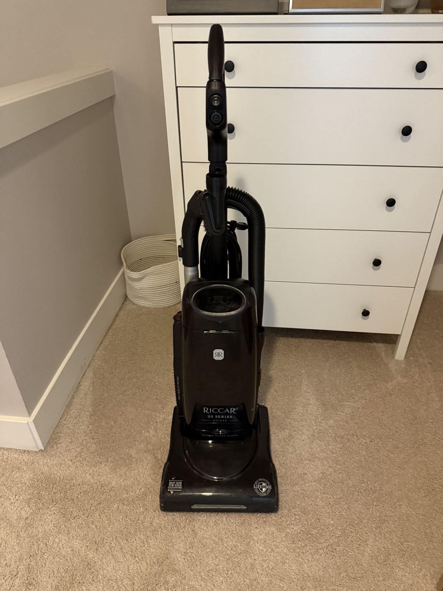 Riccar 25 Deluxe Vacuum