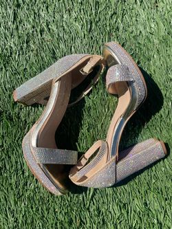 Forever , tacón alto  Sizes 51/2.
