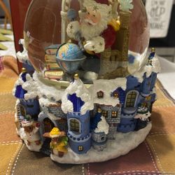Christopher Radko Snow globe -Musical