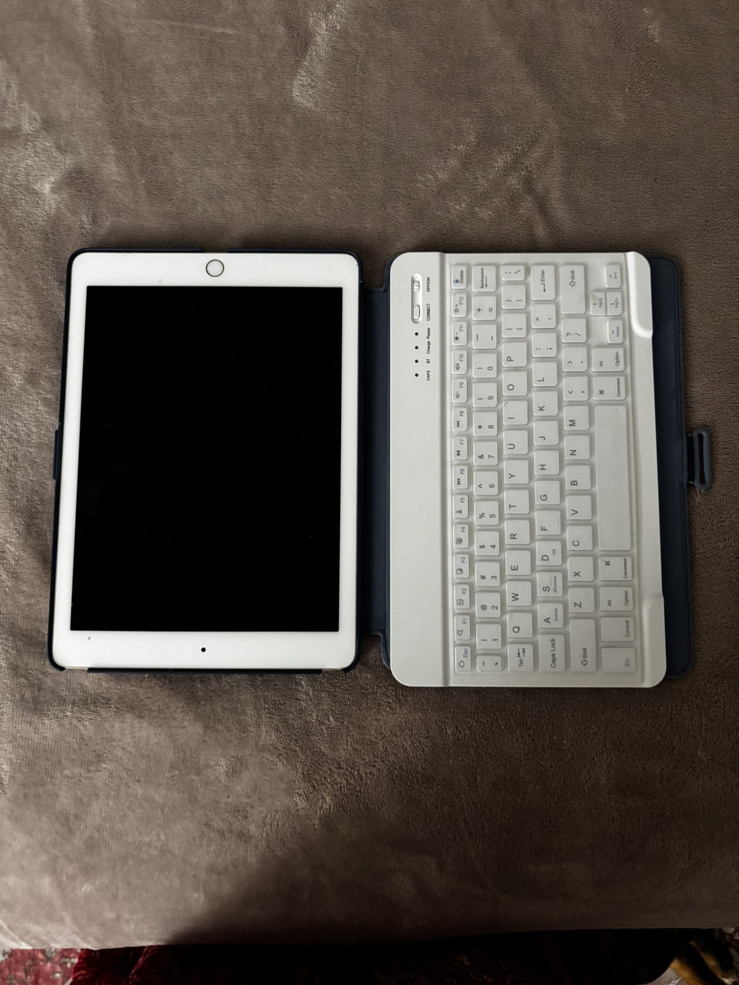 iPad /+ Keyboard