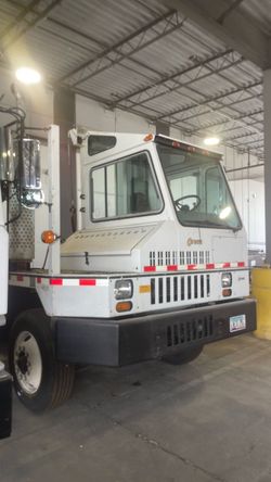 2001 Ottawa yard truck