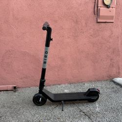 Bird Air Electric Scooter - Excellent Condition (Charger Included)