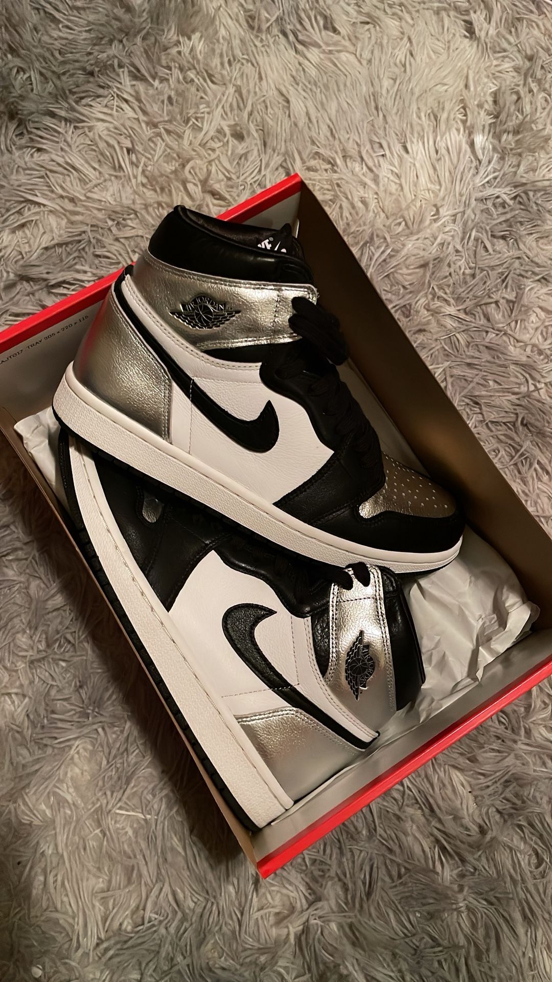 AJ 1 Retro High OG Silver Toe