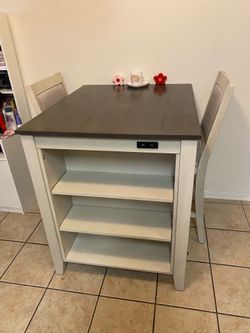 Dining Table and Chair Set