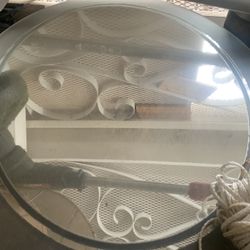 Classic Looking Modern Style Oval Shaped Glass Mirror