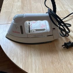 Sunbeam with auto shut off and variable steam iron