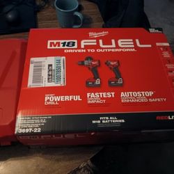 milwaukee  m18 fuel combo kit 