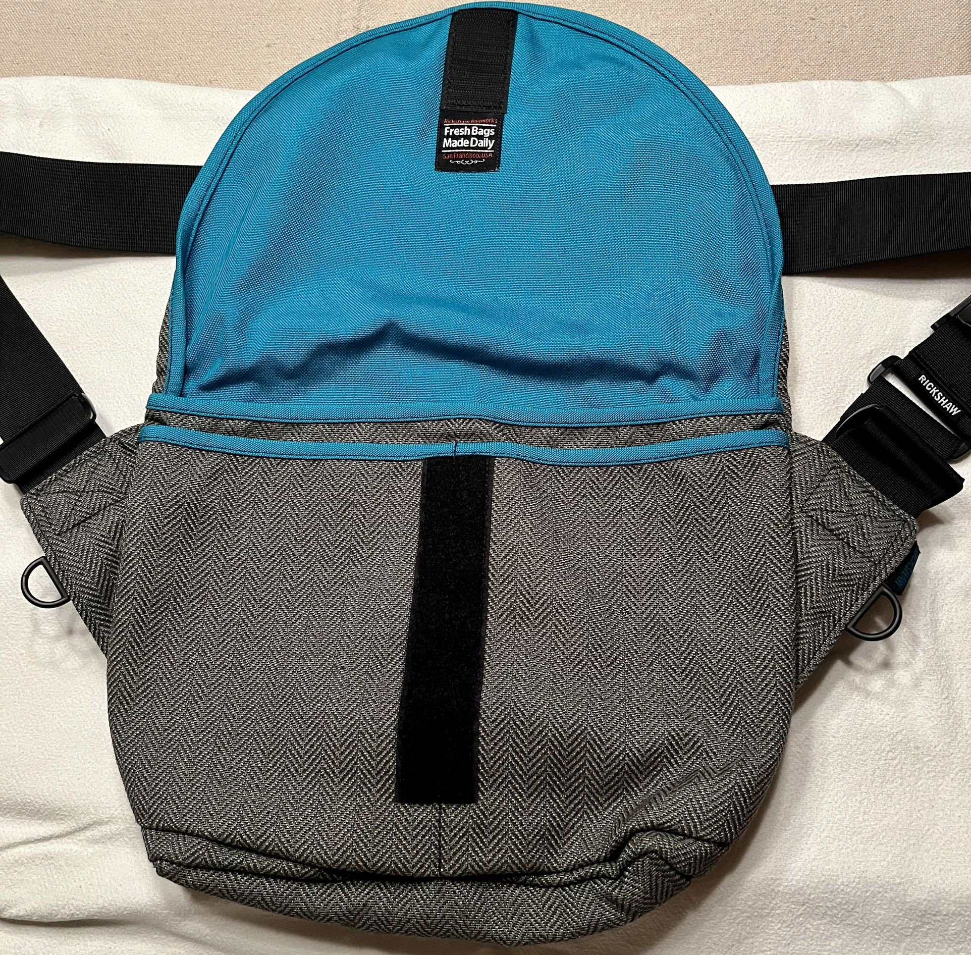 Set Of 3 Rickshaw Bagworks Crossbody Messenger Bags for Sale