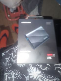 T9   2TB  SSD SAMSUNG  $190