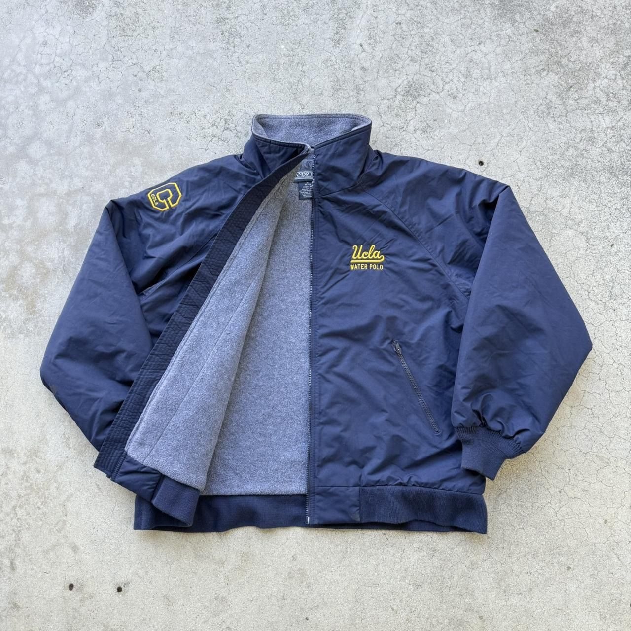 Vintage UCLA BRUINS NCAA Lands End Fleece Lined Puffer Jacket Mens XL Navy Yellow