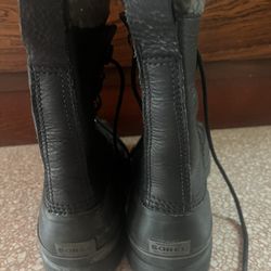 Like New Mens Sorel Sz 12 Waterproof Winter Boots 