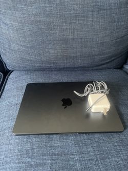2024 MacBook Air Pro 512gb 16 Inches