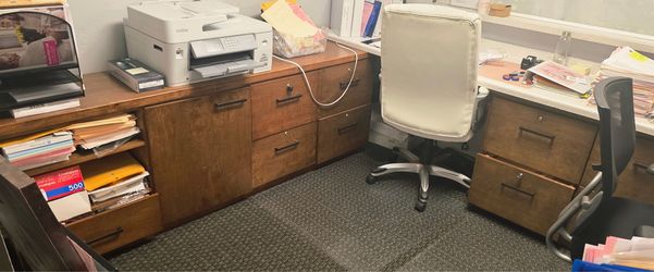 Desk (Pick up)