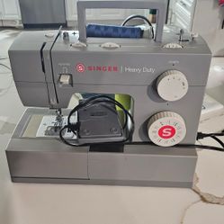 Singer Sewing Machine