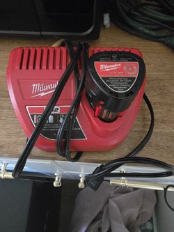 M12 Battery And Charger 2.0