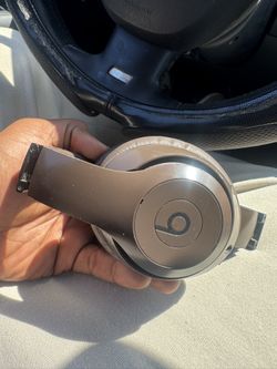 Beats Studio Pro x Kim Kardashian Wireless Bluetooth Noise Cancelling Earth F/S