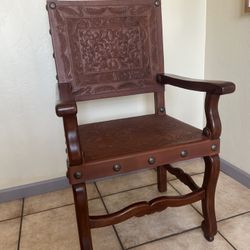 Peruvian Hand Carved Chair (x1)