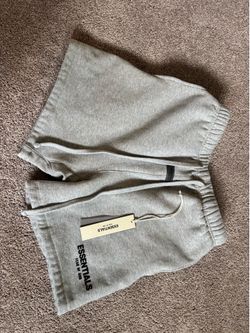 Fear of God Essentials Shorts | Dark Oatmeal | Size; S