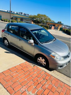 2007 Nissan Versa - CLEAN TITLE - Registered