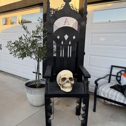 Large Prop Chair 