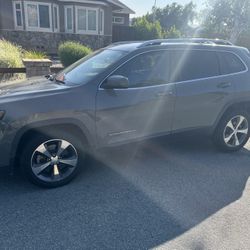 2020 Jeep Cherokee 