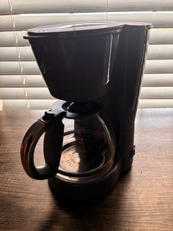 Black Drip Coffee Maker/coffee grinder