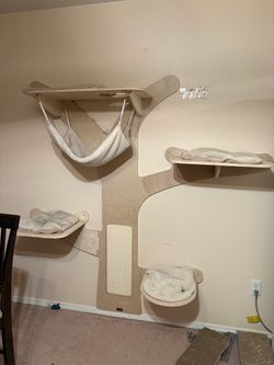 Wall mounted cat tree